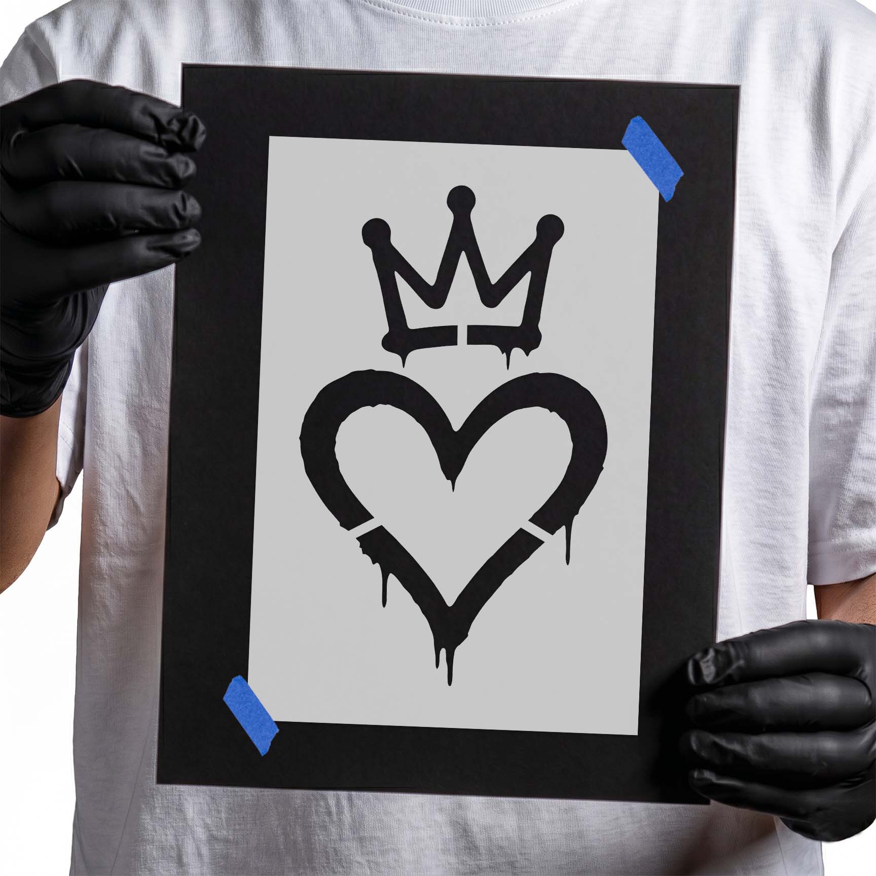 Graffiti-style heart with a dripping crown and bold outline