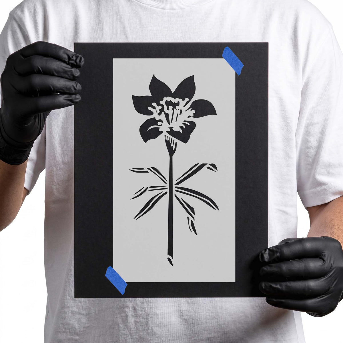 Prairie lily stencil with bold flower, slender stem, and narrow leaves