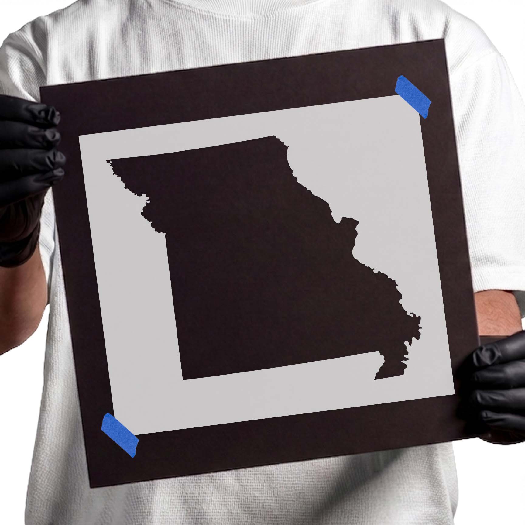 Missouri state silhouette with distinctive detailed border outline