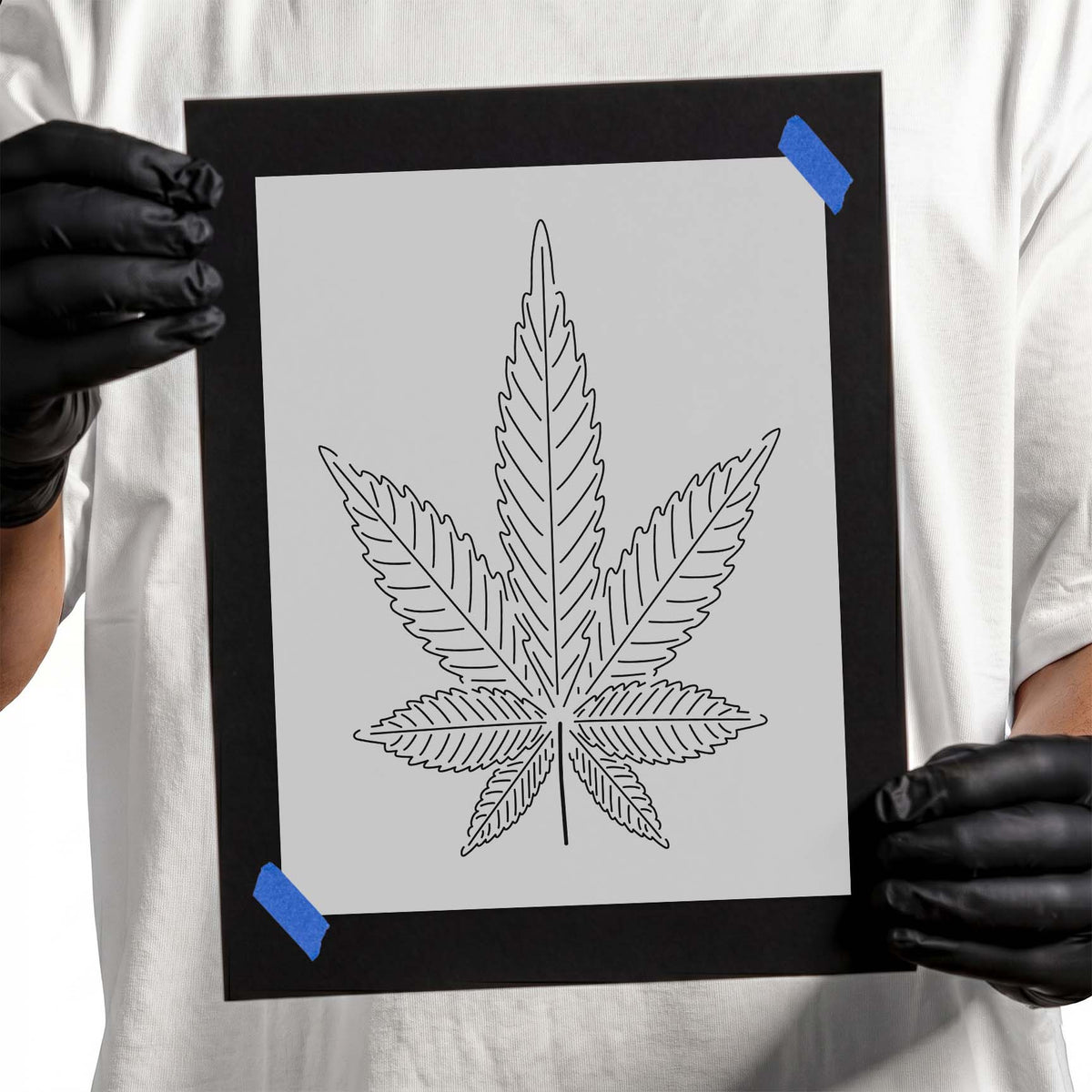 Detailed cannabis leaf stencil with seven points and visible veins