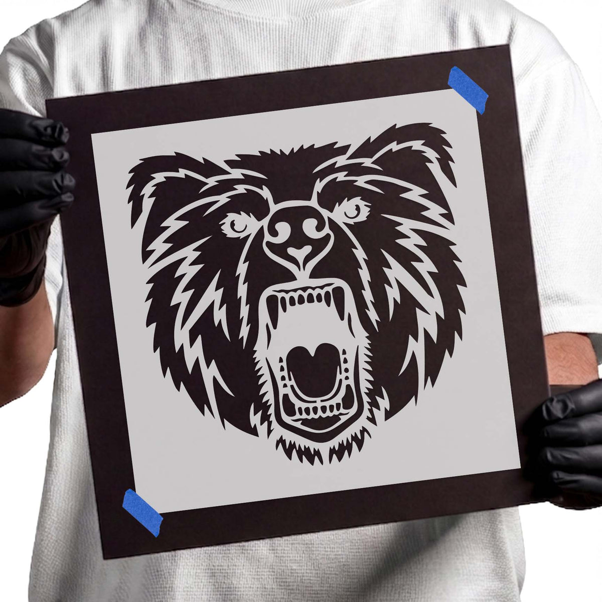 Growling bear stencil with open mouth and detailed fur