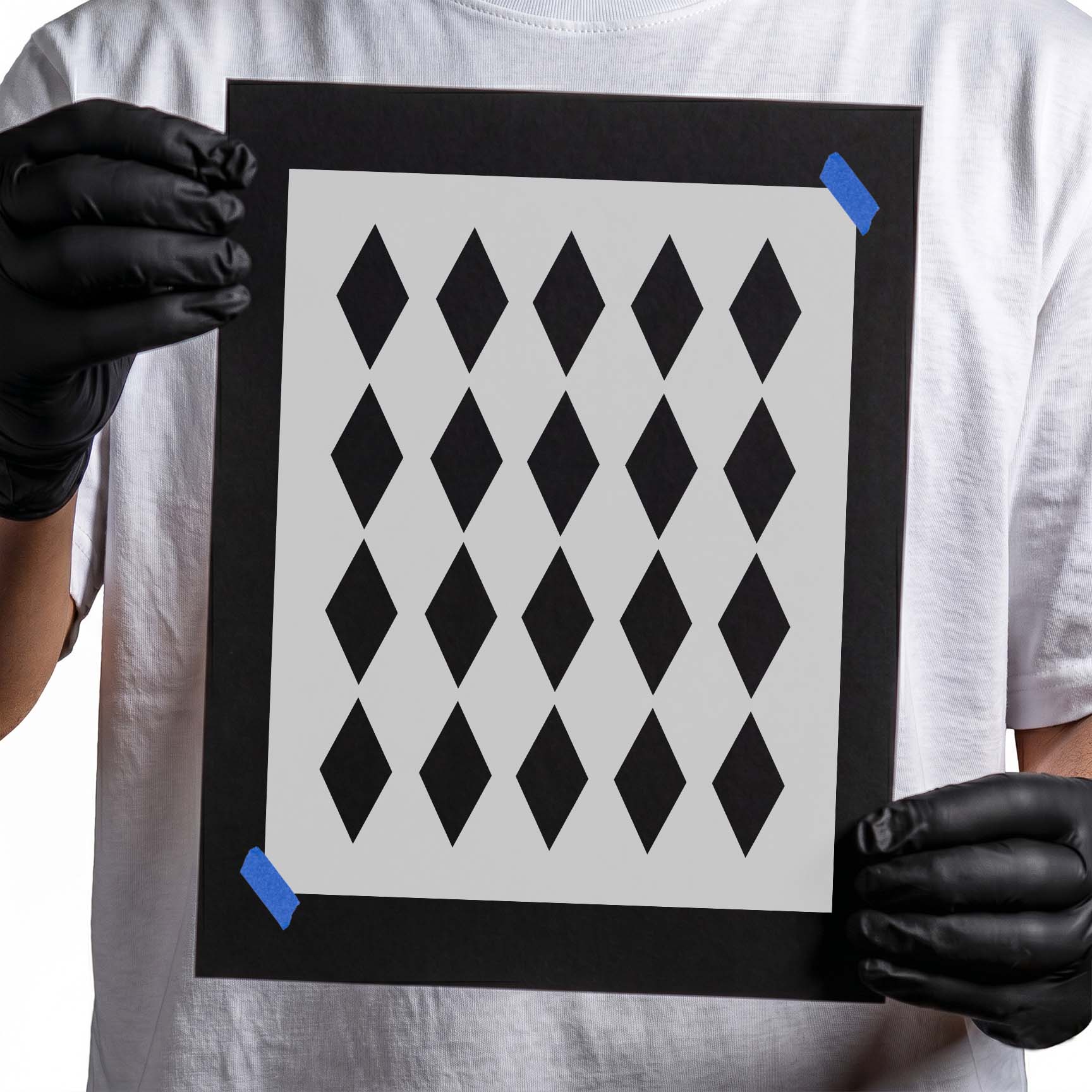 Harlequin stencil featuring twenty repeating elongated diamond shapes