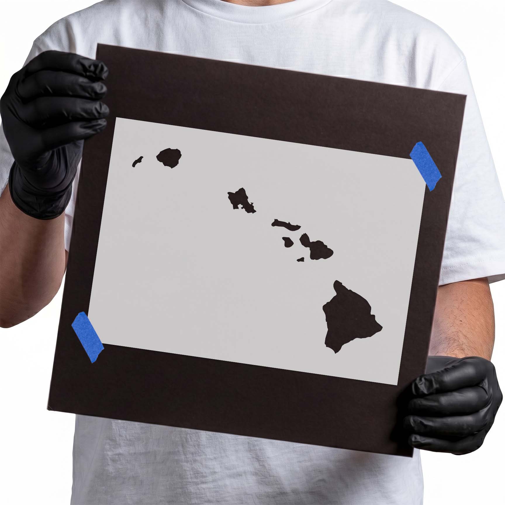 Hawaiian Islands silhouettes arranged in the recognizable island chain