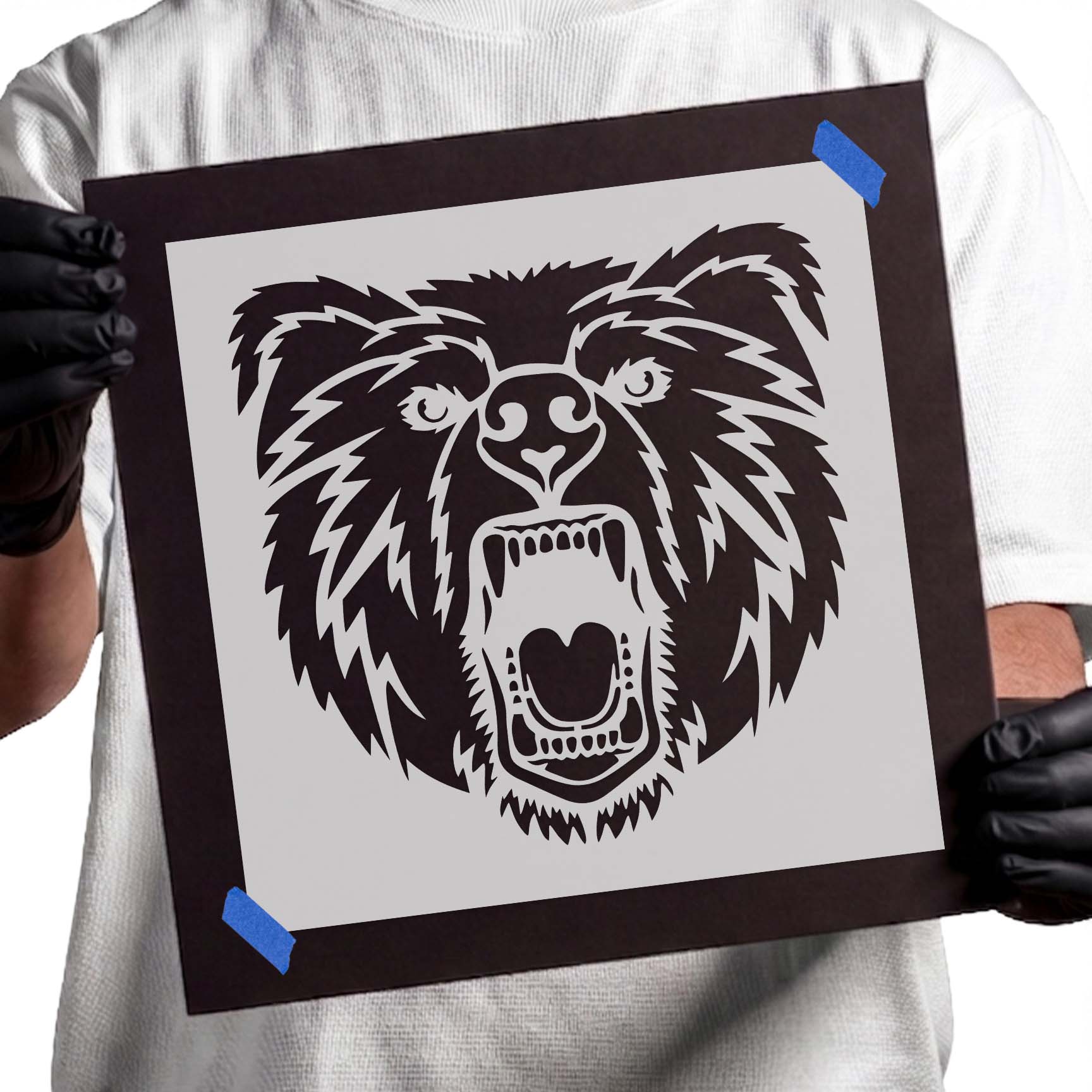 Growling bear stencil with open mouth and detailed fur