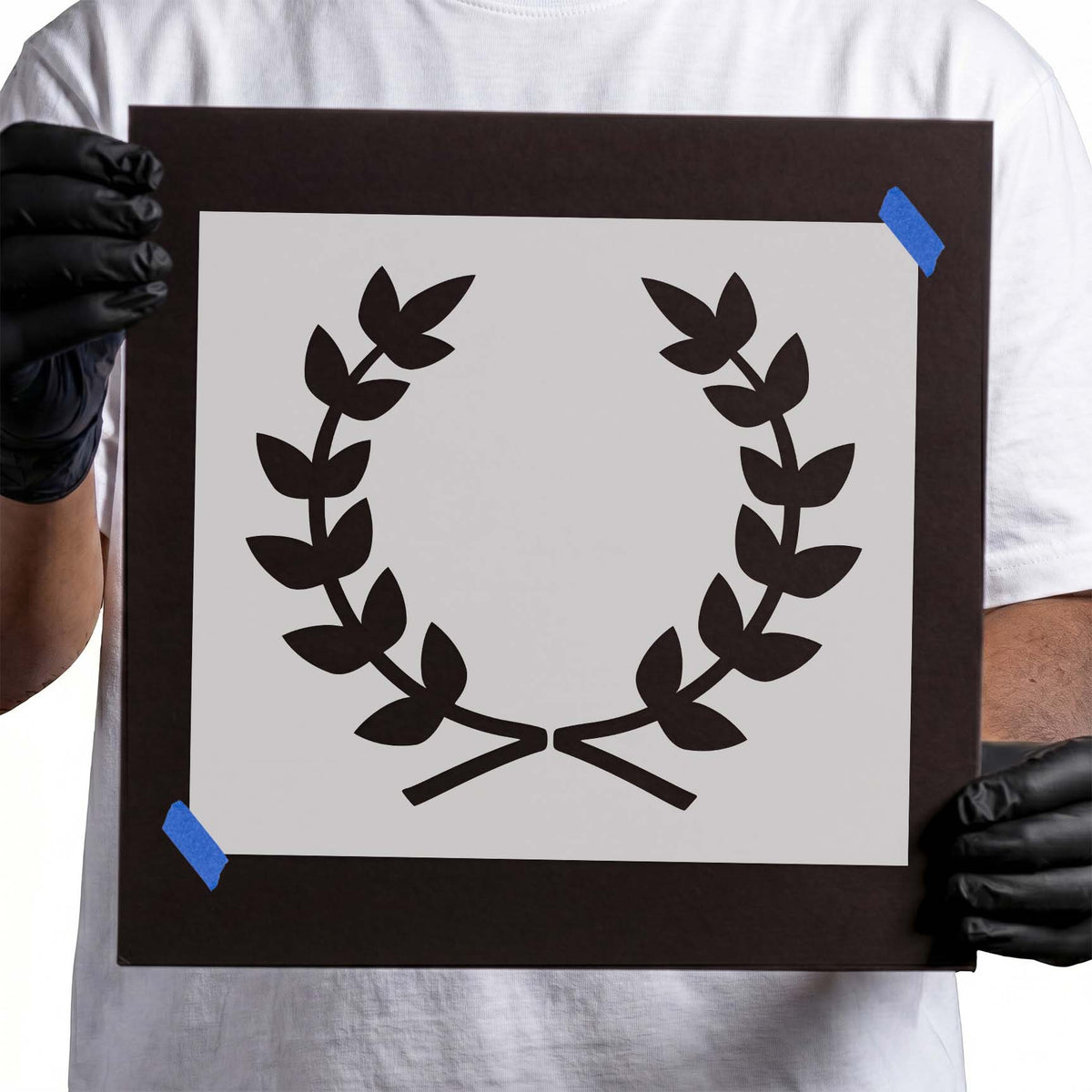 Laurel wreath stencil with symmetrical curved leafy branches